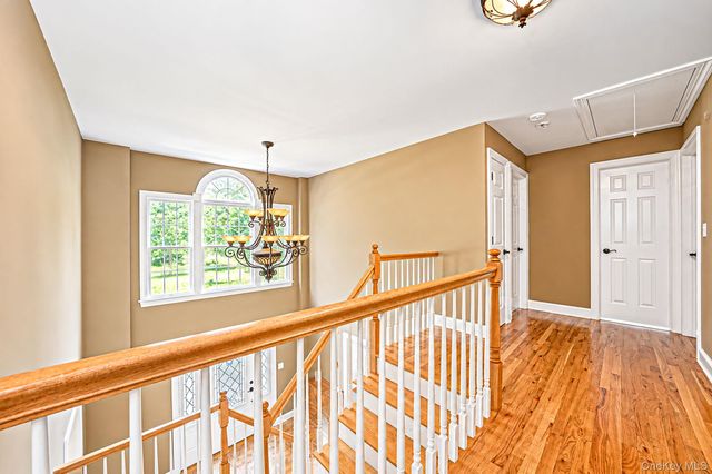 9 Franciscan Lane, Smithtown, NY 11787