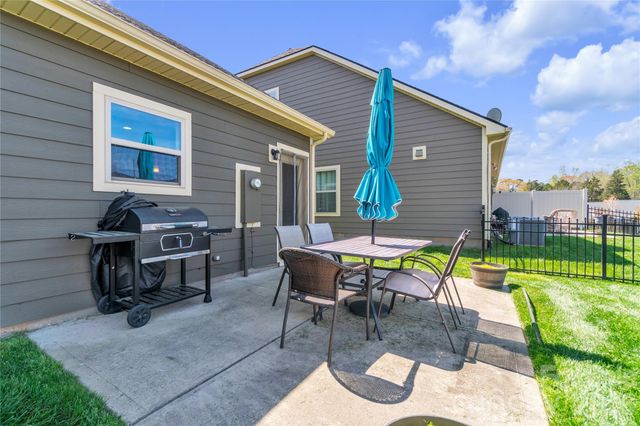 111 Canter Lane, Mooresville, NC 28115