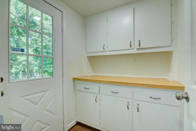 44 CARROLLTON RD, Sterling, VA 20165