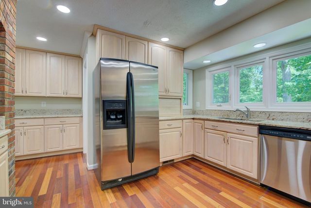 44 CARROLLTON RD, Sterling, VA 20165