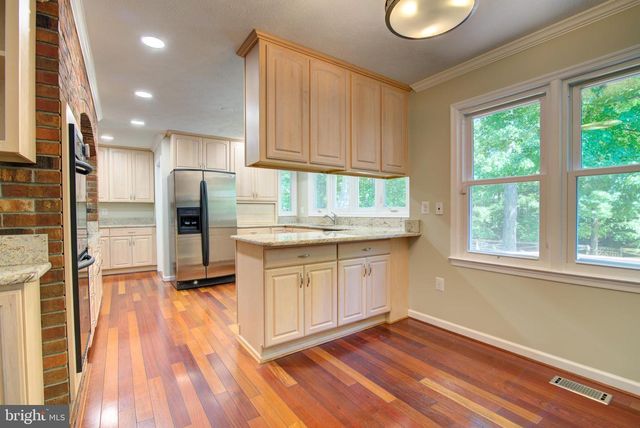 44 CARROLLTON RD, Sterling, VA 20165