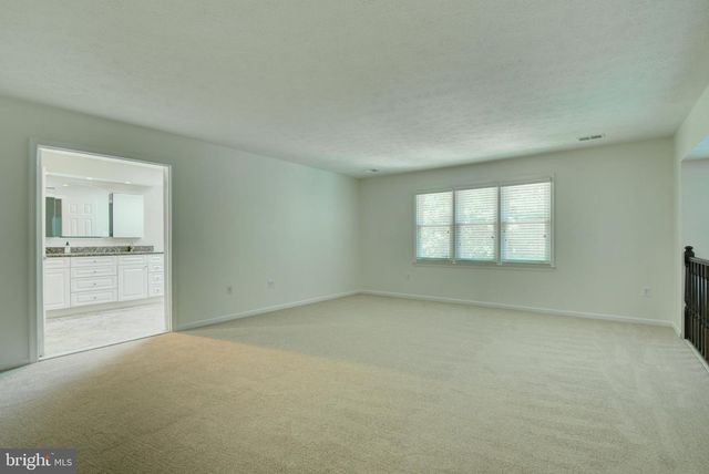 44 CARROLLTON RD, Sterling, VA 20165