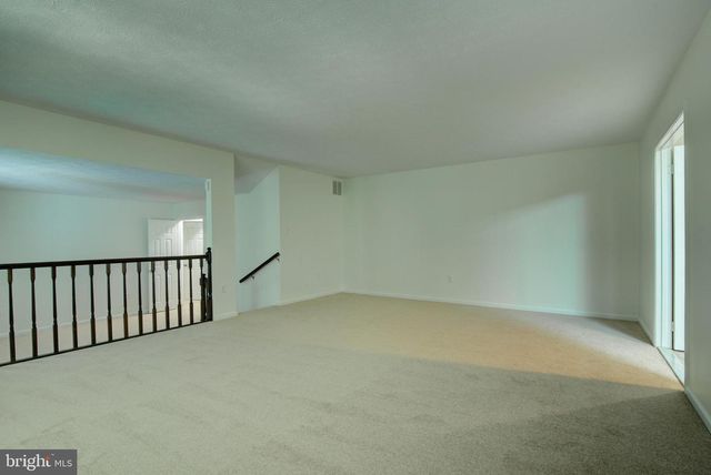 44 CARROLLTON RD, Sterling, VA 20165