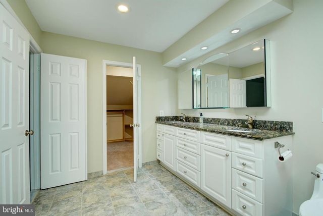 44 CARROLLTON RD, Sterling, VA 20165