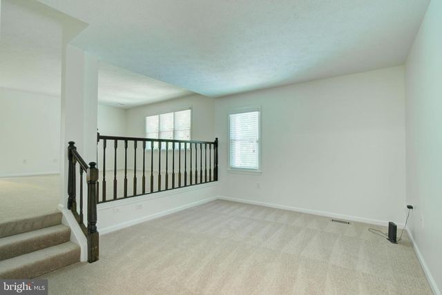 44 CARROLLTON RD, Sterling, VA 20165