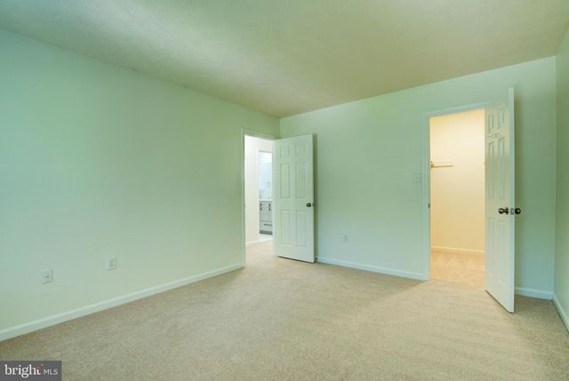 44 CARROLLTON RD, Sterling, VA 20165