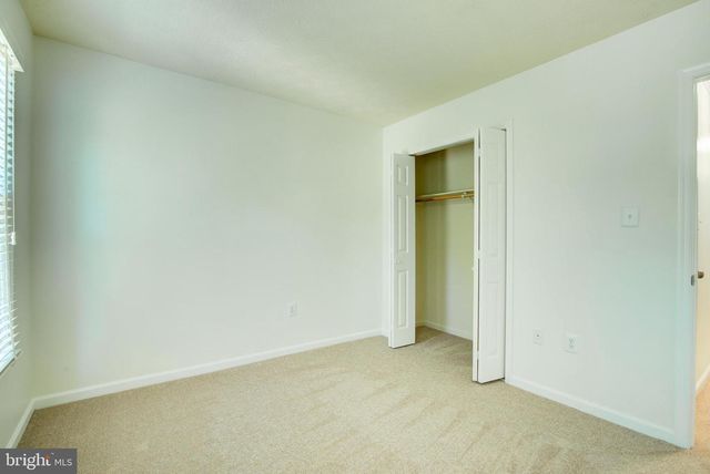 44 CARROLLTON RD, Sterling, VA 20165