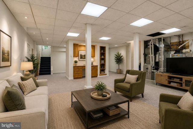 44 CARROLLTON RD, Sterling, VA 20165