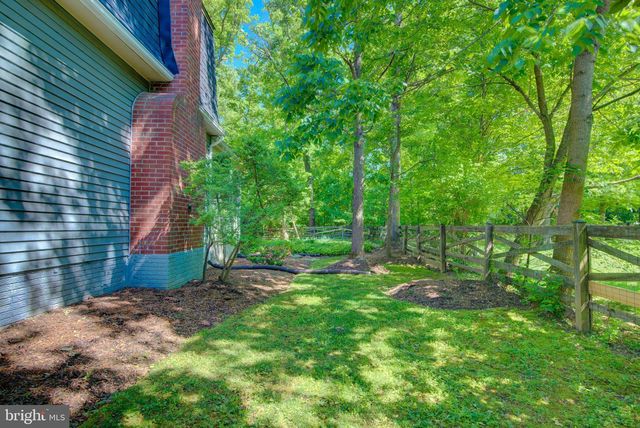 44 CARROLLTON RD, Sterling, VA 20165