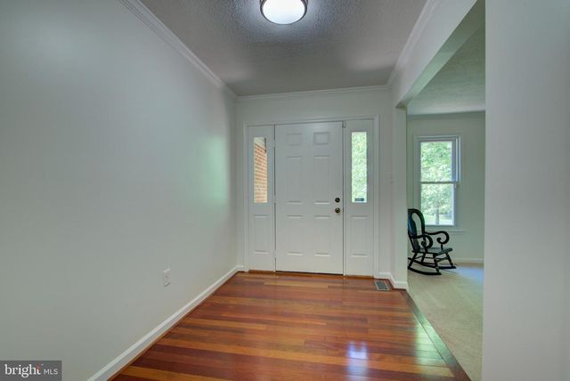 44 CARROLLTON RD, Sterling, VA 20165