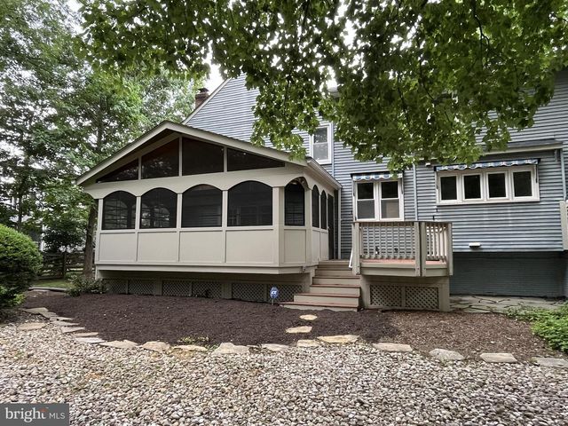 44 CARROLLTON RD, Sterling, VA 20165