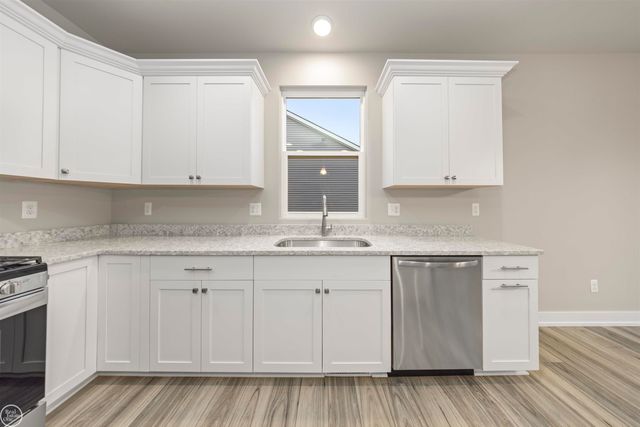 1142 Julian Court, Waterford Twp, MI 48327