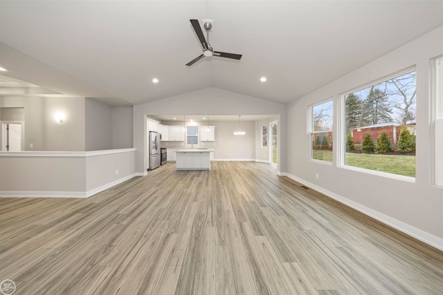 1142 Julian Court, Waterford Twp, MI 48327