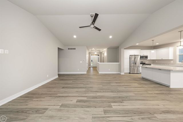 1142 Julian Court, Waterford Twp, MI 48327