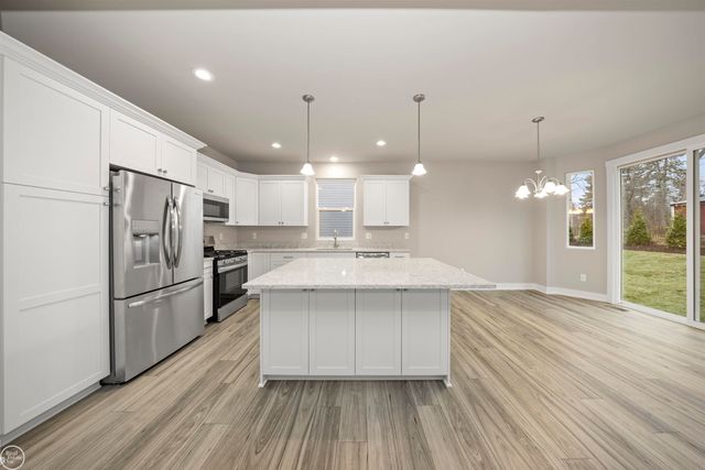 1142 Julian Court, Waterford Twp, MI 48327