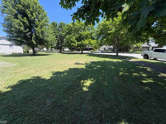 3157 Coventry Drive, Bay City, MI 48706