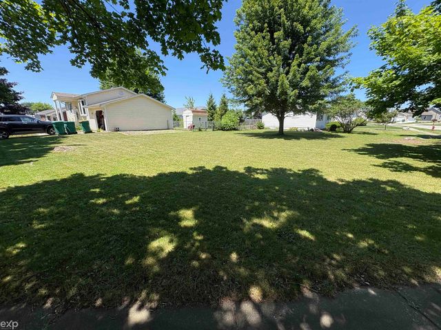 3157 Coventry Drive, Bay City, MI 48706