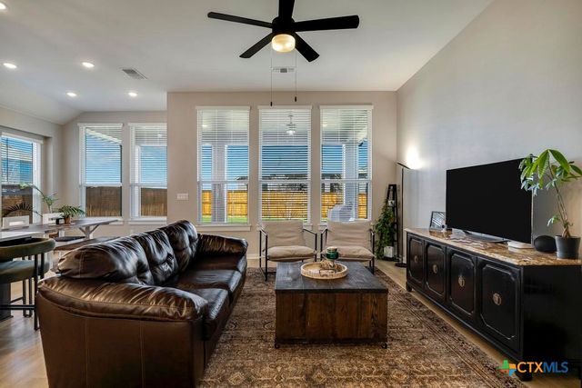 5725 Huron Drive, New Braunfels, TX 78130