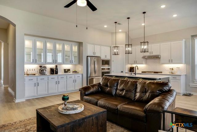 5725 Huron Drive, New Braunfels, TX 78130