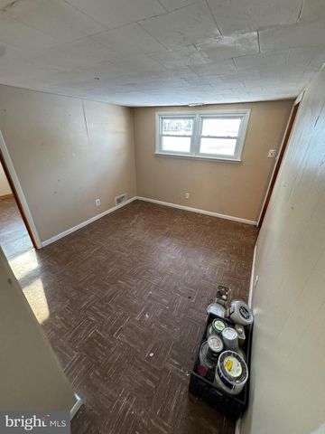 8 GREAT OAK RD, Voorhees, NJ 08043