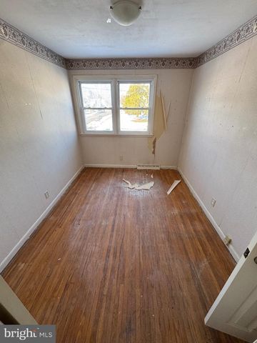 8 GREAT OAK RD, Voorhees, NJ 08043