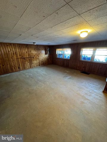 8 GREAT OAK RD, Voorhees, NJ 08043