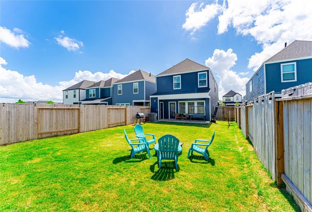 10213 Berkeley Springs Trail, Houston, TX 77051
