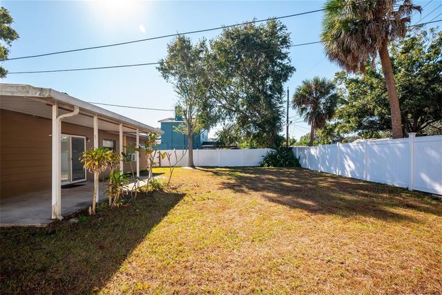 5900 12TH STREET N, St Petersburg, FL 33703