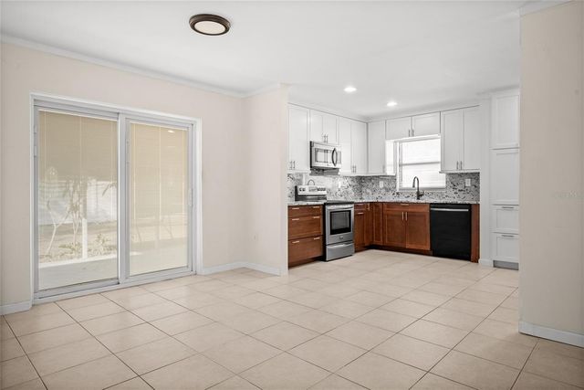 5900 12TH STREET N, St Petersburg, FL 33703