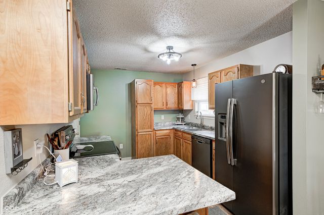 59 Lynn Court, Pittsboro, IN 46167