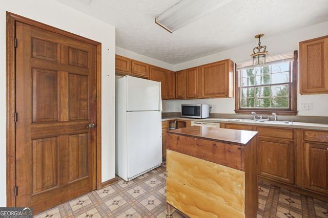 1732 Golfcrest Court, Stone Mountain, GA 30088