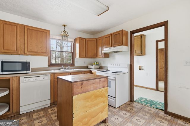 1732 Golfcrest Court, Stone Mountain, GA 30088