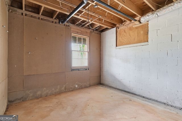 1732 Golfcrest Court, Stone Mountain, GA 30088