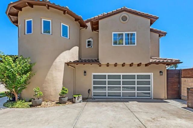 213 Hillcrest Dr., Encinitas, CA 92024