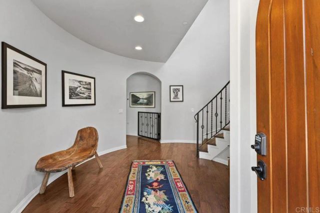 213 Hillcrest Dr., Encinitas, CA 92024