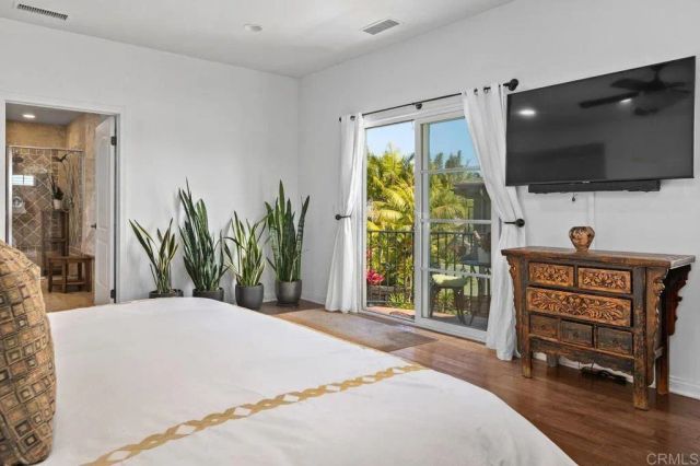 213 Hillcrest Dr., Encinitas, CA 92024