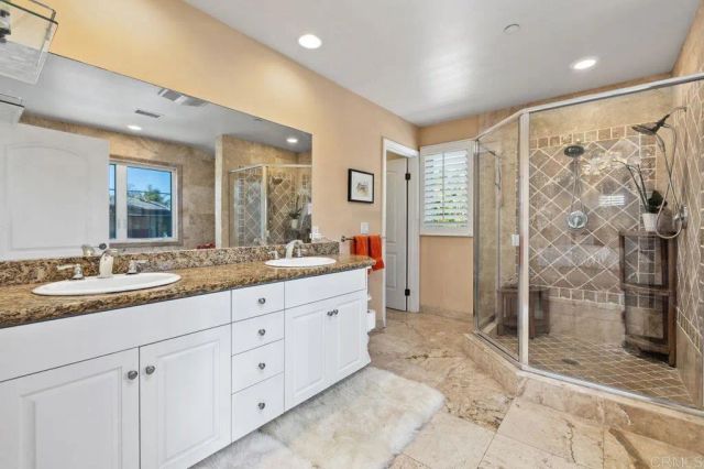 213 Hillcrest Dr., Encinitas, CA 92024