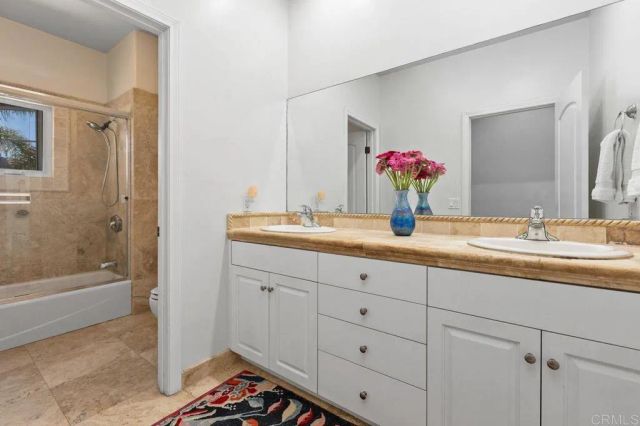 213 Hillcrest Dr., Encinitas, CA 92024