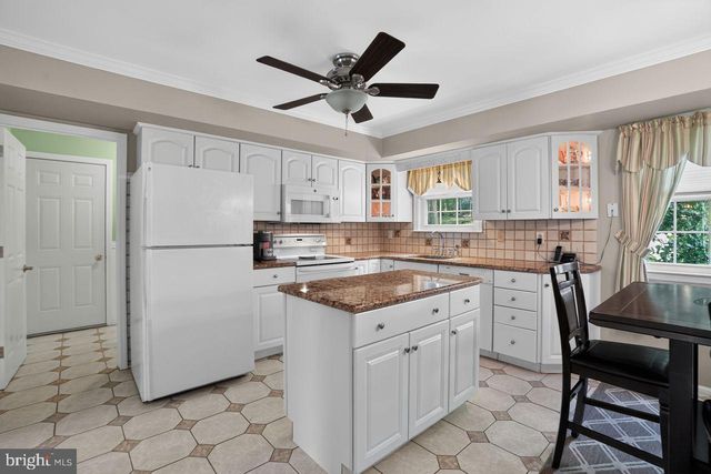 110 BLUE TEEL CIR, Audubon, PA 19403