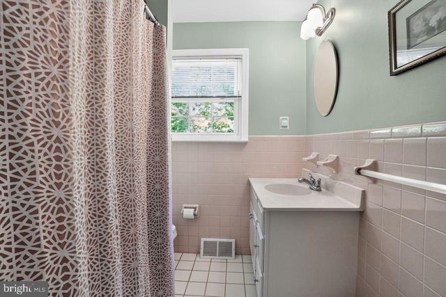 110 BLUE TEEL CIR, Audubon, PA 19403