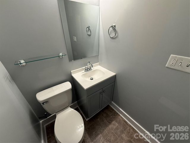 318 N Academy Street, Mooresville, NC 28115