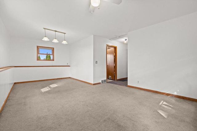 8632 234th AVENUE, Salem, WI 53168