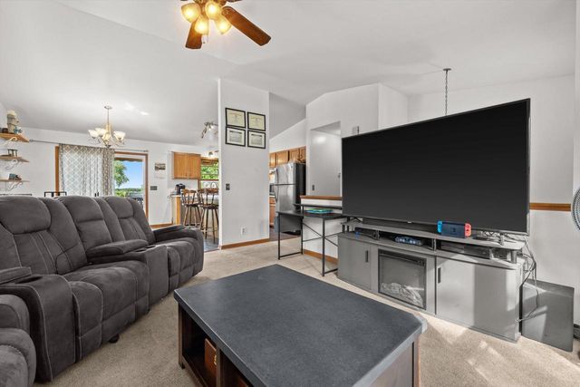 8632 234th AVENUE, Salem, WI 53168