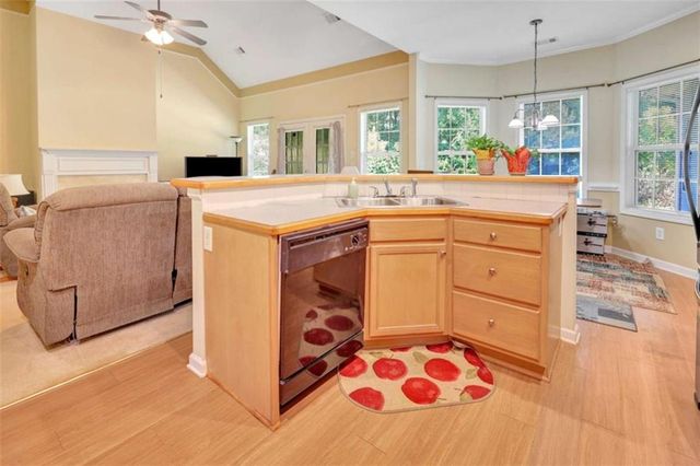 95 Blue Grass Way, Oxford, GA 30054