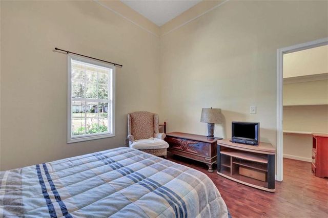 95 Blue Grass Way, Oxford, GA 30054