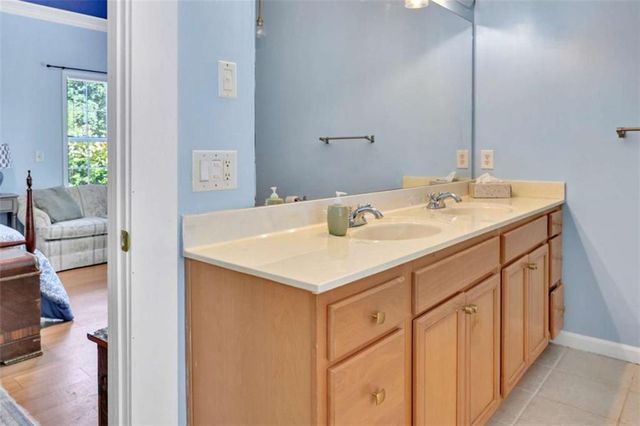 95 Blue Grass Way, Oxford, GA 30054