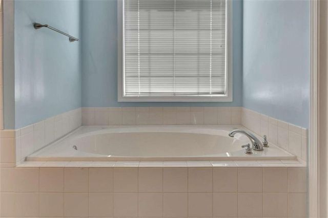 95 Blue Grass Way, Oxford, GA 30054