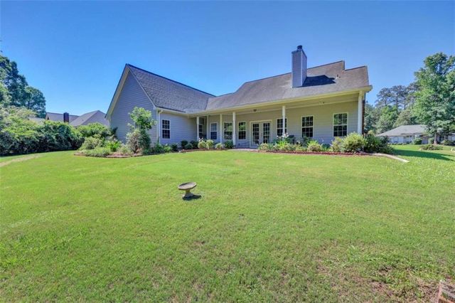 95 Blue Grass Way, Oxford, GA 30054