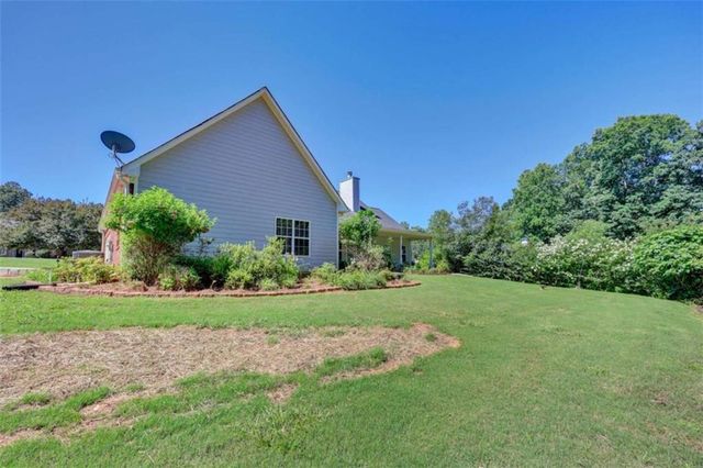 95 Blue Grass Way, Oxford, GA 30054