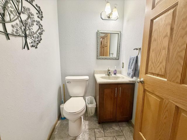 1035 Laager LANE, Oshkosh, WI 54902